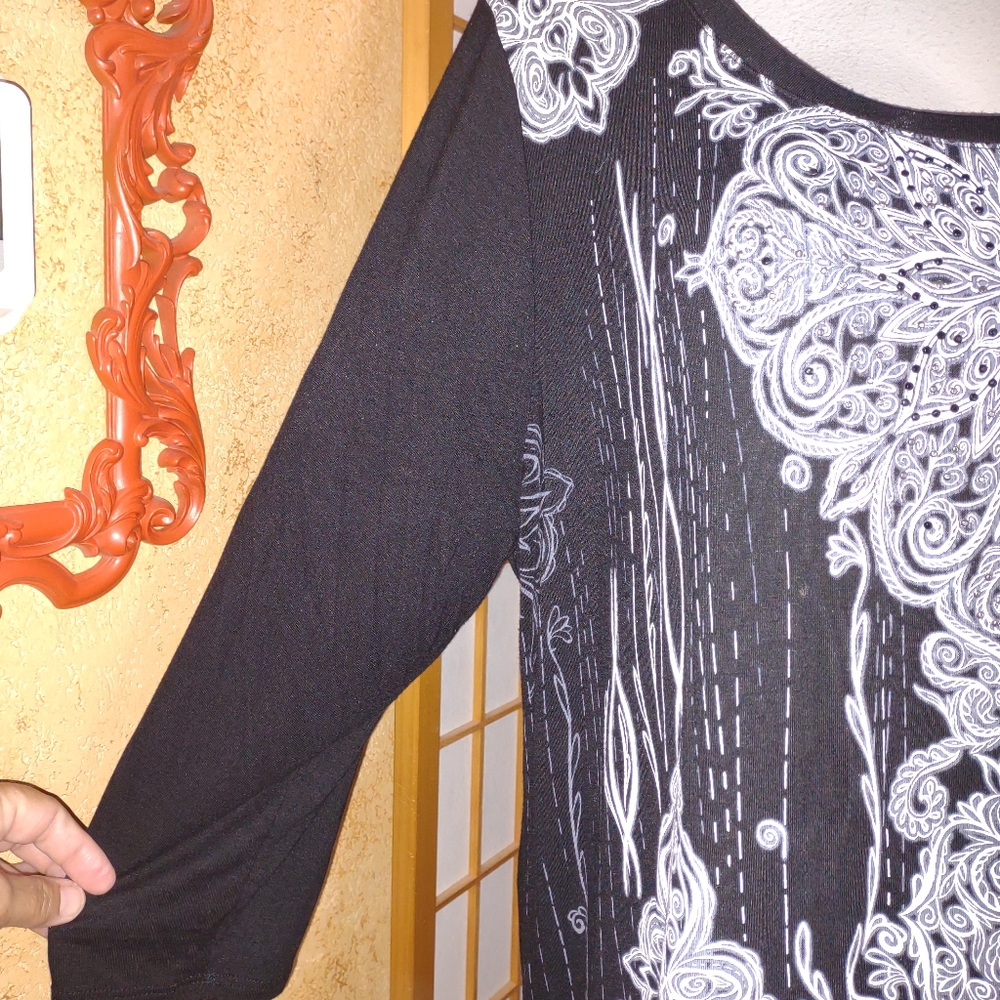 B.L.E.U. bling & lace 2X tunic top - Picture 5 of 10